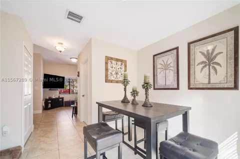 7412 NW 178th St #7412, Hialeah, FL 33015 photo 11