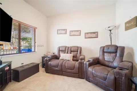 7412 NW 178th St #7412, Hialeah, FL 33015 photo 5