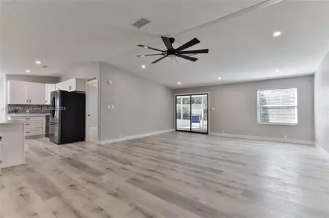 508 Halyard Cir, Edgewater, FL 32141 photo 11