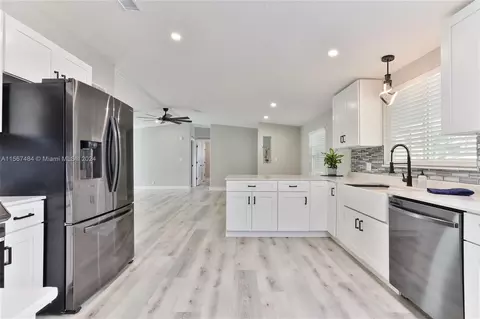 508 Halyard Cir, Edgewater, FL 32141 photo 27