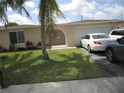 8130 NW 21st St, Sunrise, FL 33322