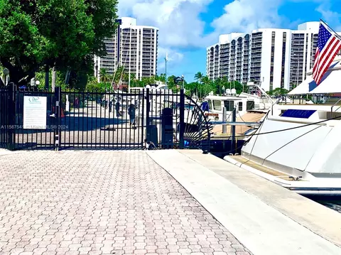 3601 NE 207th St #SLIP W17, Aventura, FL 33180