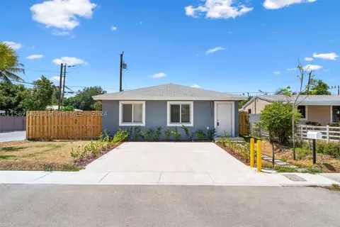 1530 NE 154th St, North Miami Beach, FL 33162