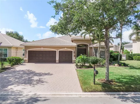5981 NW 56th Cir, Coral Springs, FL 33067