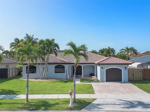 15362 SW 172nd Ter, Miami, FL 33187