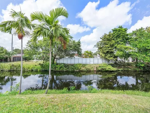 View/Area - 151 E 52nd Pl, Hialeah, FL 33013 photo 1 of 8