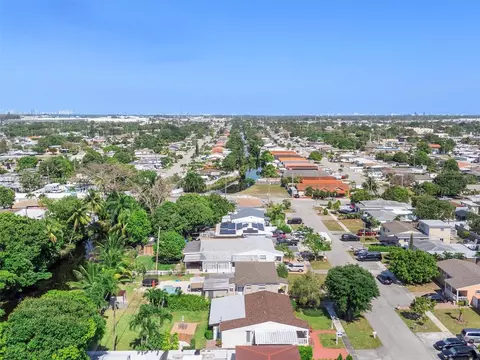 View/Area - 151 E 52nd Pl, Hialeah, FL 33013 photo 5 of 8