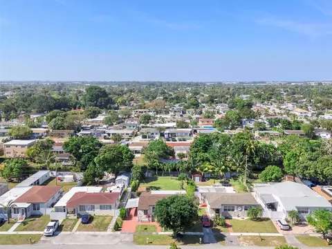 View/Area - 151 E 52nd Pl, Hialeah, FL 33013 photo 4 of 8