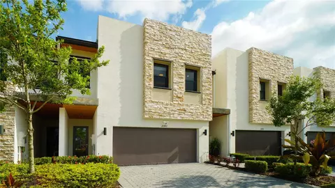 10481 NW 81st Ter, Doral, FL 33178