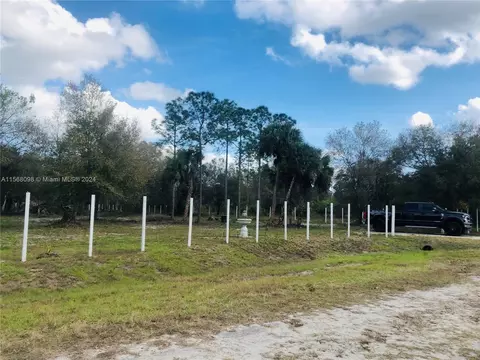555 S Granja, Clewiston, FL 33444