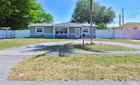6710 Tyler St, Hollywood, FL 33024