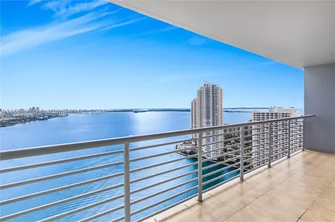 335 S Biscayne Blvd #3512, Miami, FL 33131
