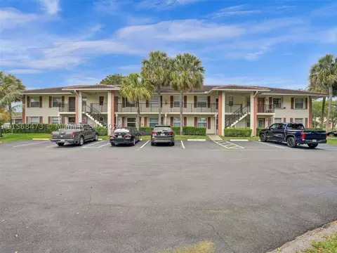 9987 Three Lakes Cir #9987, Boca Raton, FL 33428