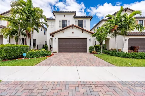 3323 W 96th Pl, Hialeah, FL 33018