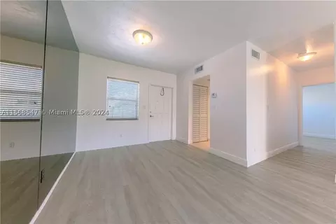 1510 SE 15th St #202, Fort Lauderdale, FL 33316
