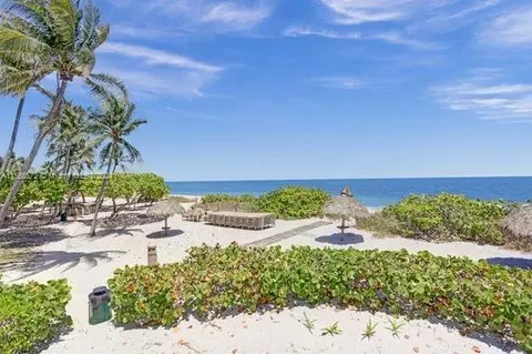 1121 Crandon Blvd #F906, Key Biscayne, FL 33149