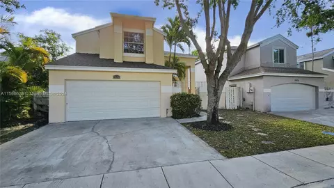 2836 W River Run Cir W, Miramar, FL 33025