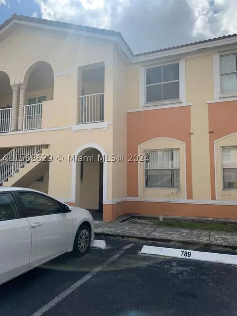 1662 SE 27th Dr #106, Homestead, FL 33035