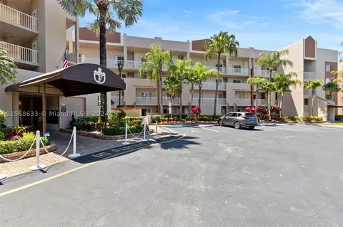 7547 Granville Dr #212, Tamarac, FL 33321