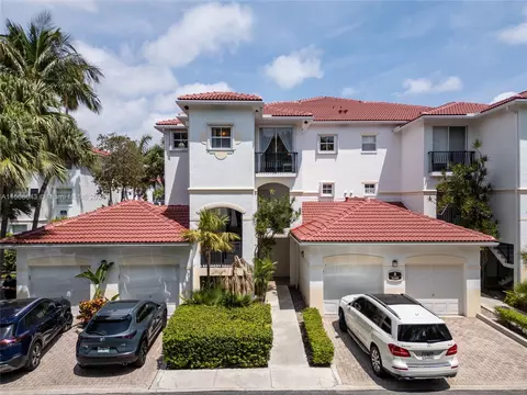 3155 NE 184th St #8302, Aventura, FL 33160