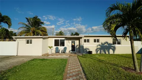 4241 SW 97th Pl, Miami, FL 33165