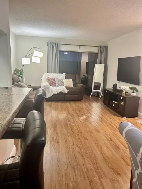 Undisclosed, Miami, FL 33186