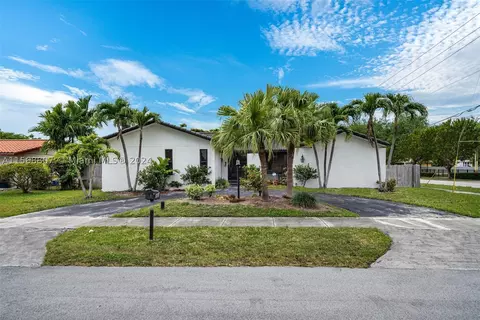 2604 SW 108th Ct, Miami, FL 33165