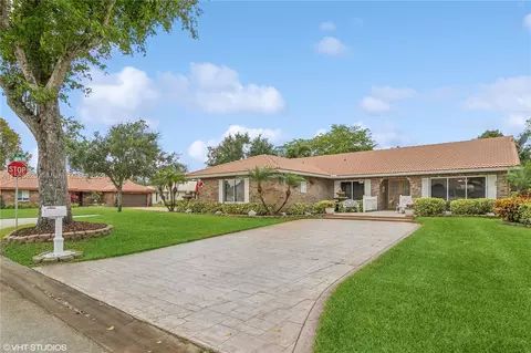 838 NW 107th Ln, Coral Springs, FL 33071