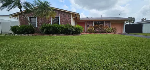 9816 SW 193rd St, Cutler Bay, FL 33157