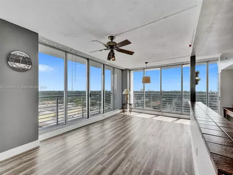 1720 Harrison St #10E, Hollywood, FL 33020