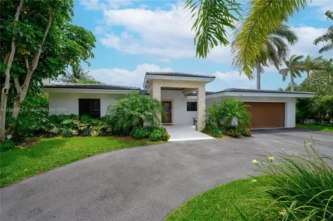 2456 SE 10th St, Pompano Beach, FL 33062