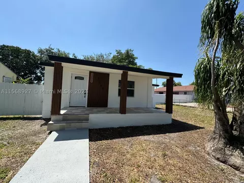 3540 NW 101st St, Miami, FL 33147