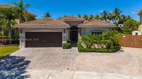 9075 SW 210th Ter, Cutler Bay, FL 33189