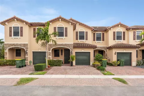 3735 SE 1st St, Homestead, FL 33033