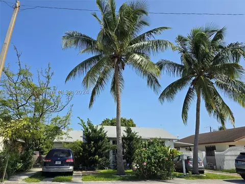 3645 NW 12th St, Miami, FL 33125