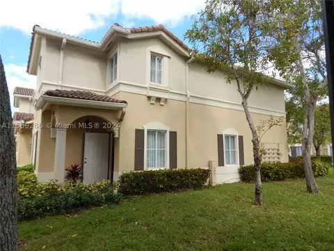 8850 W Flagler St #15, Miami, FL 33174