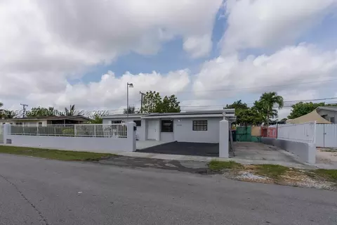 28530 SW 143rd Ct, Homestead, FL 33033