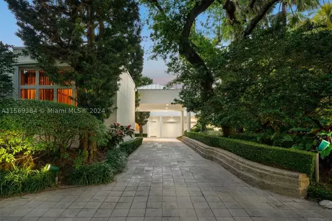 19910 NE 19th Ct, Miami, FL 33179