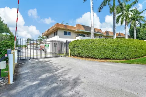 14500 SW 88th Ave #226, Palmetto Bay, FL 33176