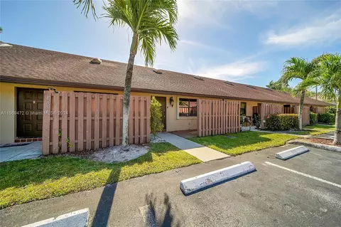 4860 SW 64th Way #4860, Davie, FL 33314