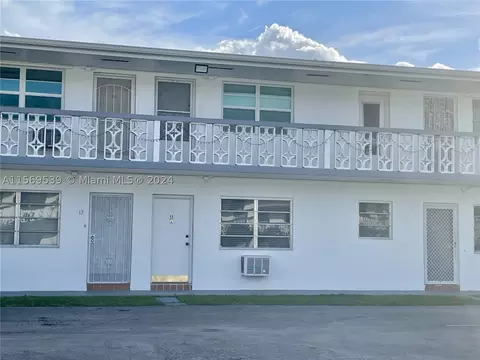 50 NW 204 St #11, Miami Gardens, FL 33169