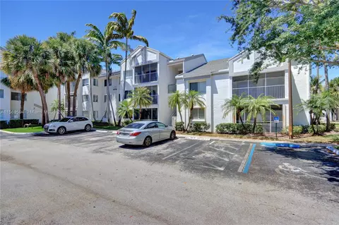 5686 Rock Island Rd #105, Tamarac, FL 33319