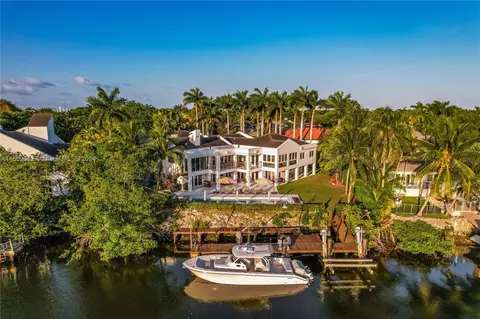 7210 E Lago Dr, Coral Gables, FL 33143
