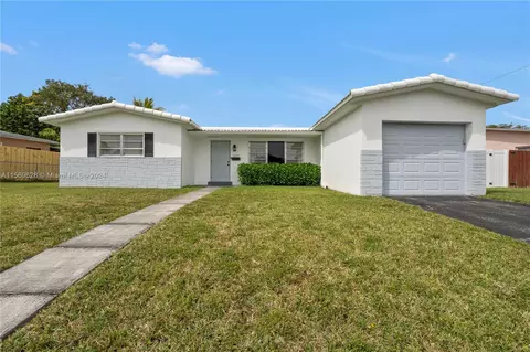 16242 SW 107th Ct, Miami, FL 33157