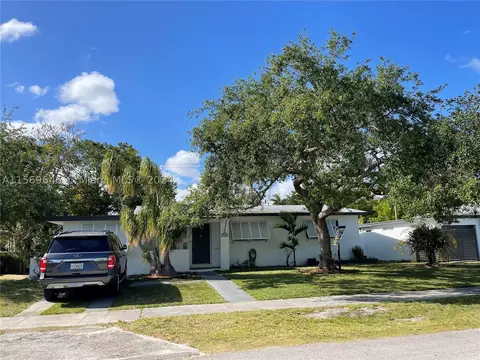 9951 Dominican Dr, Cutler Bay, FL 33189