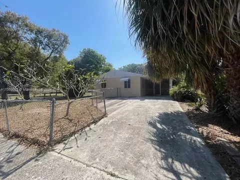 1017 Hampton Rd, West Palm Beach, FL 33405