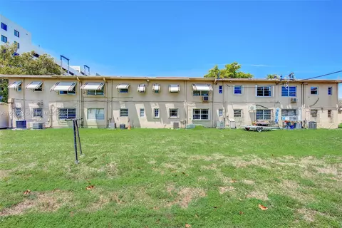 Exterior - 291 E 4th Ave #3, Hialeah, FL 33010 photo 7 of 8