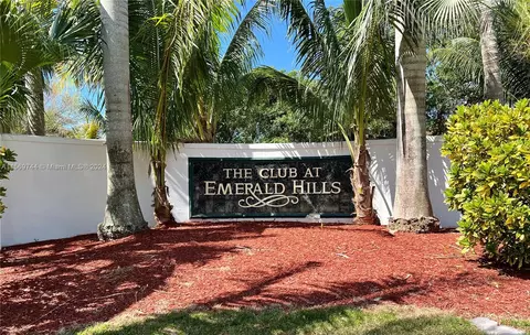 4040 N Hills Dr #6, Hollywood, FL 33021