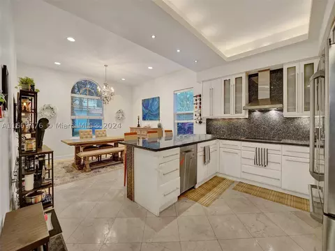 1425 Breakwater Ter, Hollywood, FL 33019