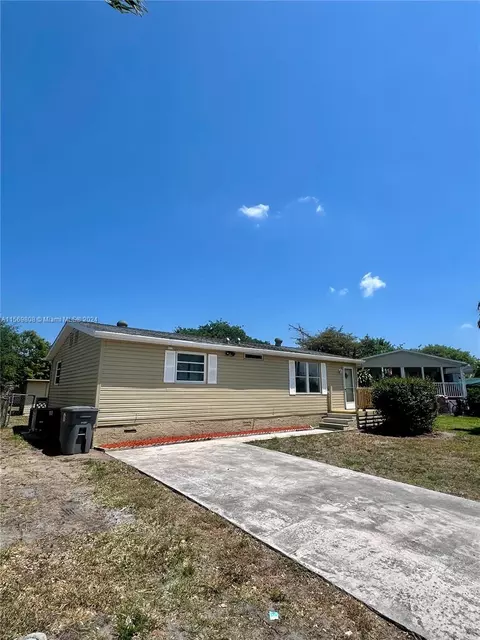 22878 Neptune Rd, Boca Raton, FL 33428